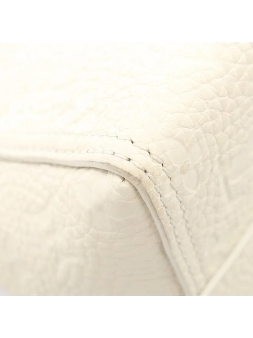 Louis Vuitton Shoulder Bag Triangle Messenger 2-Way White Leather